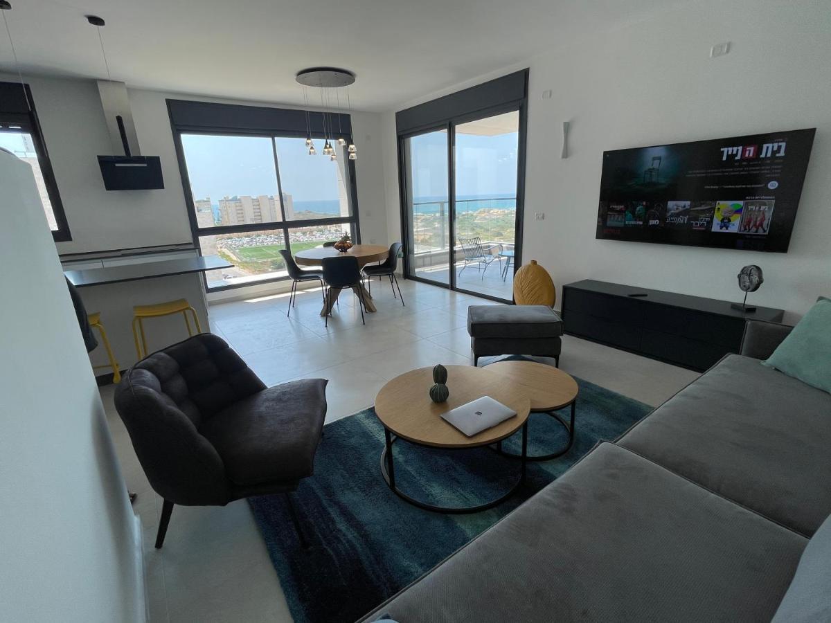 #דירת יוקרה על הים Sunset Beach Apartment# Givat Olga Exterior photo