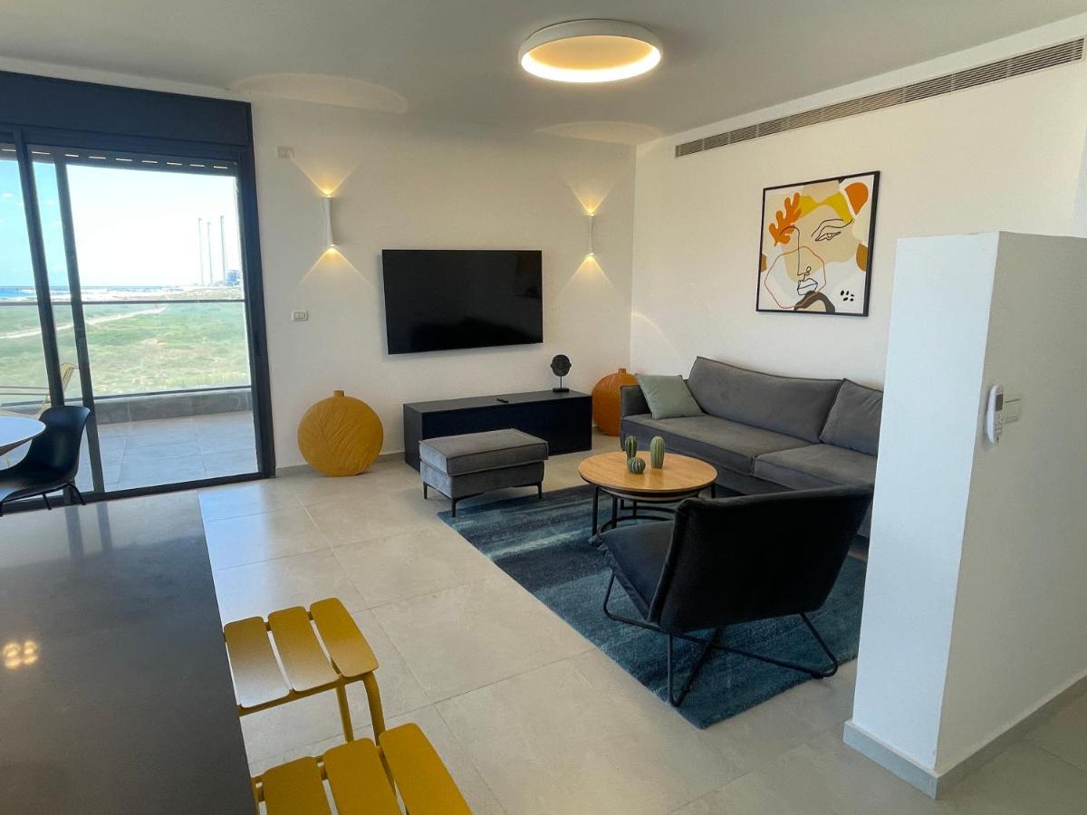 #דירת יוקרה על הים Sunset Beach Apartment# Givat Olga Exterior photo