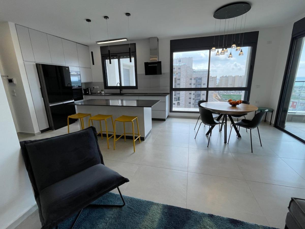 #דירת יוקרה על הים Sunset Beach Apartment# Givat Olga Exterior photo